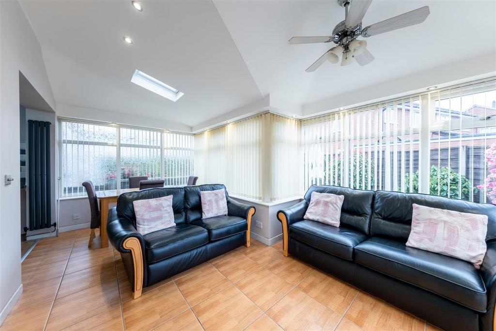 70 Meadow Lane-007.JPG