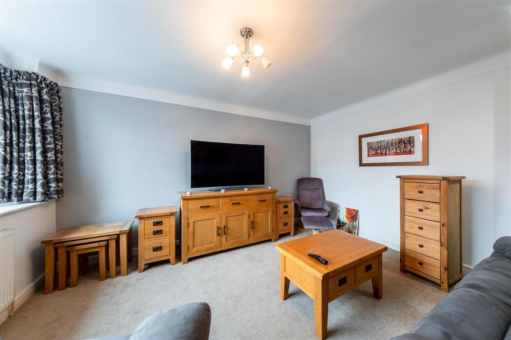 70 Meadow Lane-009.JPG