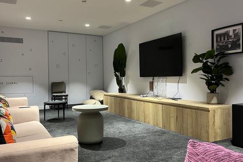 undefined, Crossharbour Plaza, London E14