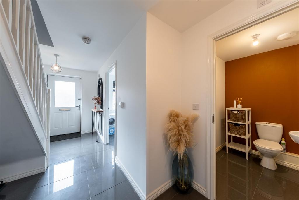 2 St James Court-011.jpg