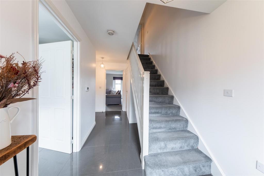 2 St James Court-014.jpg