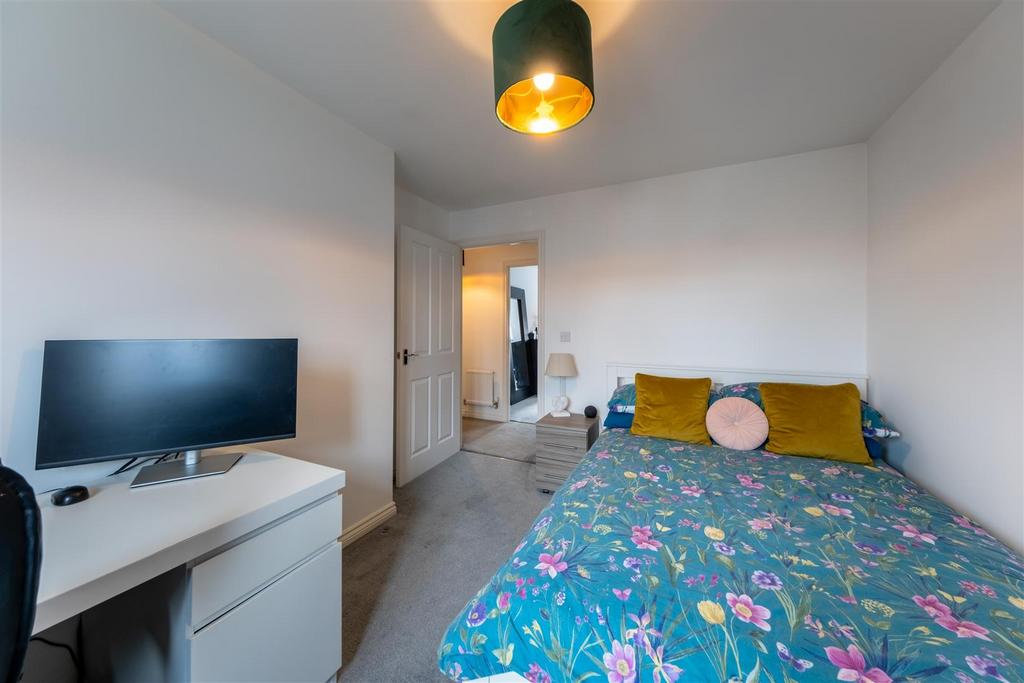 2 St James Court-020.jpg