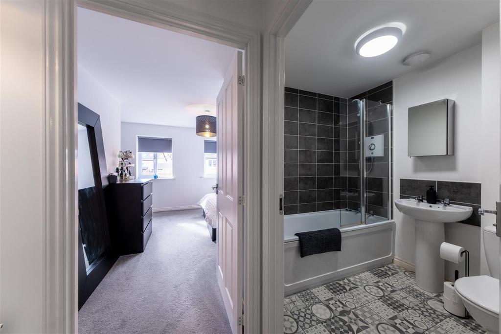 2 St James Court-022.jpg