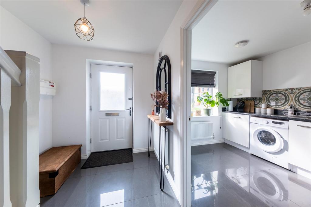 2 St James Court-003.jpg