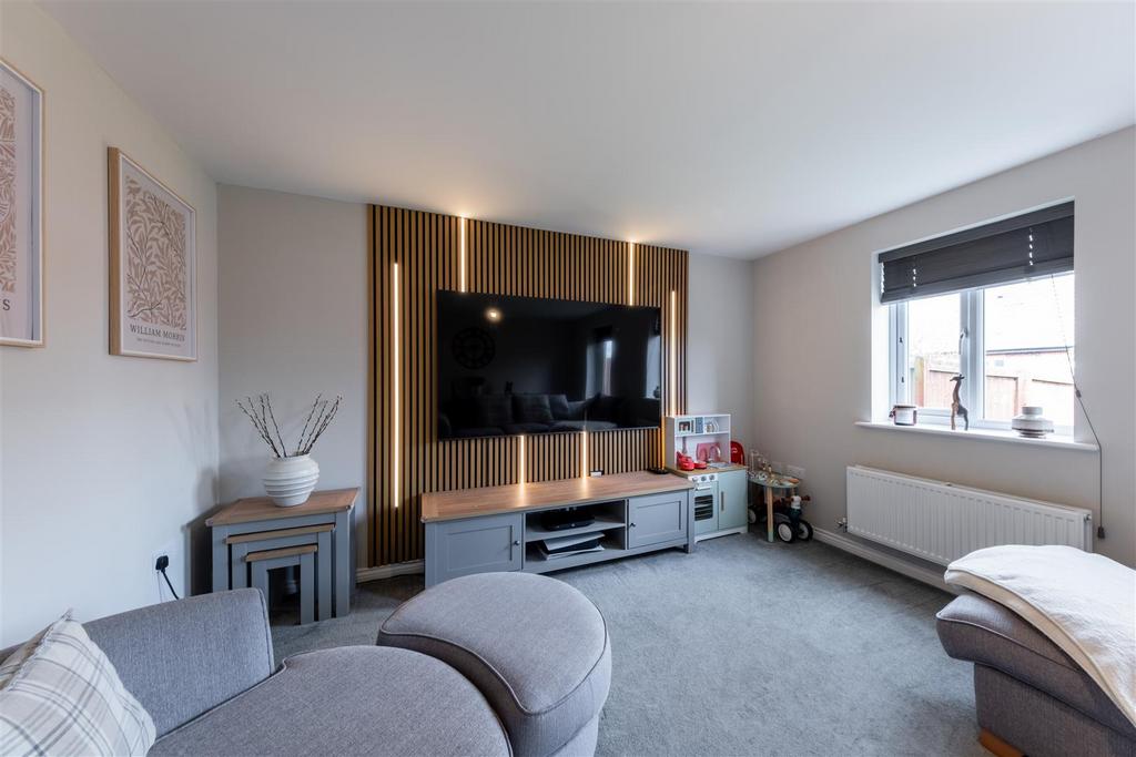 2 St James Court-006.jpg