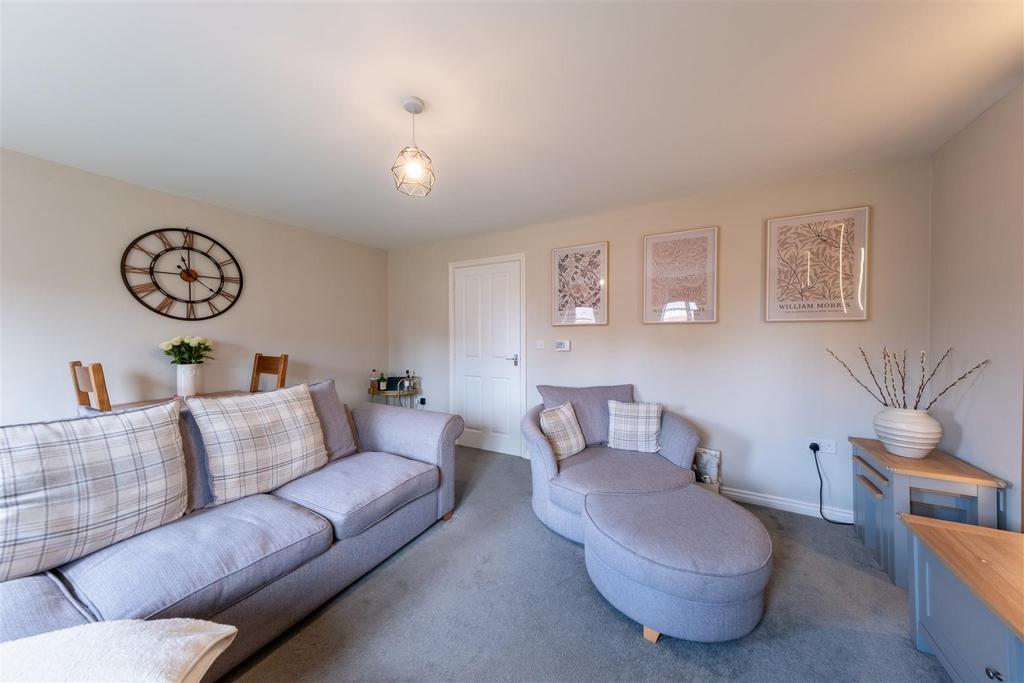 2 St James Court-008.jpg