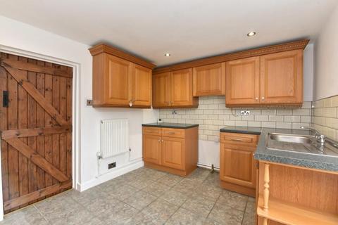 3 bedroom terraced house for sale, London Road, Chippenham SN15