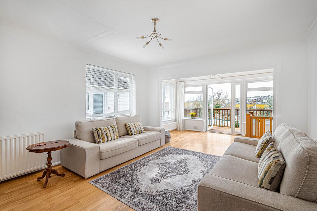 House in Brighton, Saltdean - More