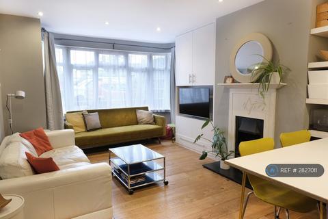 2 bedroom flat to rent, South Norwood Hill, London, SE25