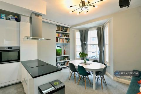 undefined, Crogsland Road, London, NW1