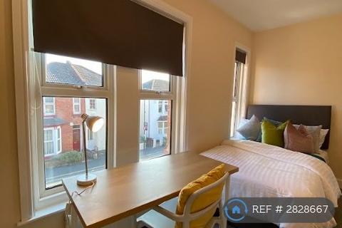 undefined, Cromwell Road, Southampton, SO15