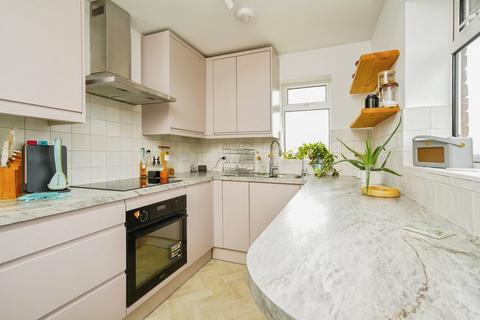 2 bedroom maisonette for sale, Bloxham Road, Milcombe, Banbury, Oxfordshire, OX15
