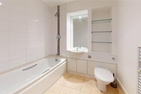 3 bedroom apartment to rent, The Lock, Manchester M1