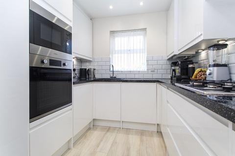 3 bedroom end of terrace house for sale, Langlands Road, Bedford MK41
