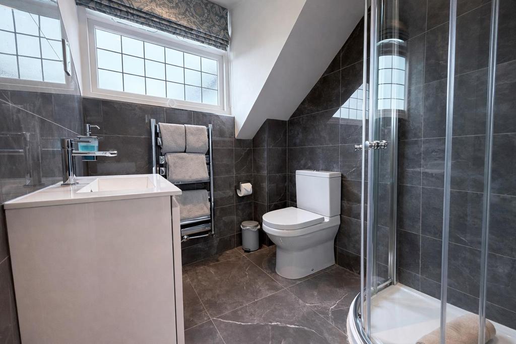 En-suite Shower