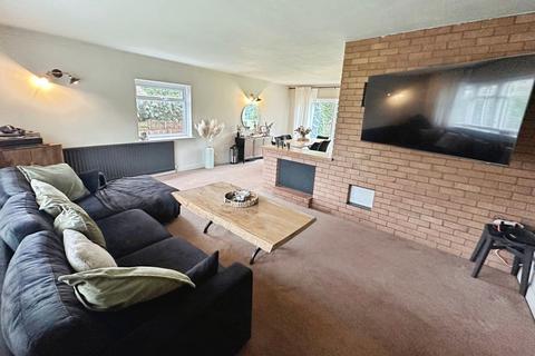 undefined, Hall Close, Leicester LE2