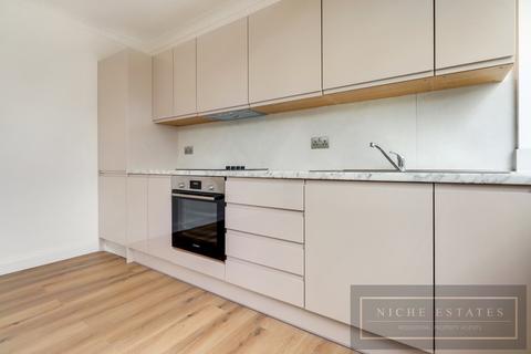 1 bedroom apartment to rent, Haughmond, Woodside Grange Road, London, N12
