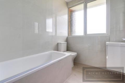 1 bedroom apartment to rent, Haughmond, Woodside Grange Road, London, N12
