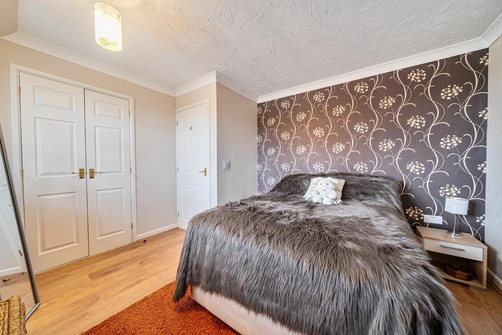MASTER BEDROOM.jpg