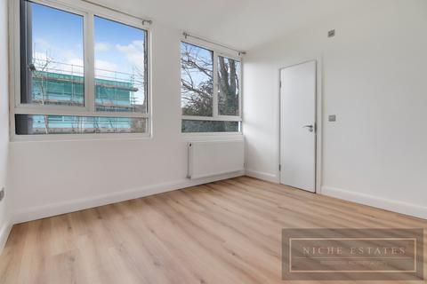 2 bedroom apartment to rent, Haughmond, Woodside Grange Road, London, N12