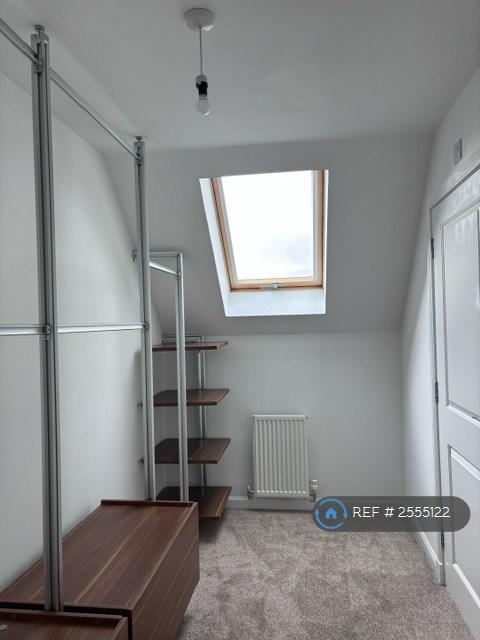 Walk-In Wardrobe