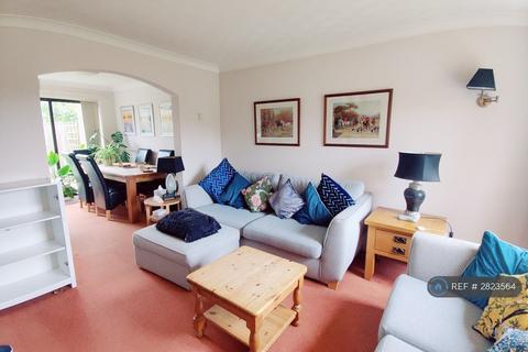 3 bedroom semi-detached house to rent, Burano Grove, Milton Keynes, MK7