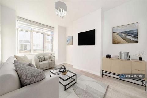 3 bedroom terraced house to rent, Willow Vale, London, W12