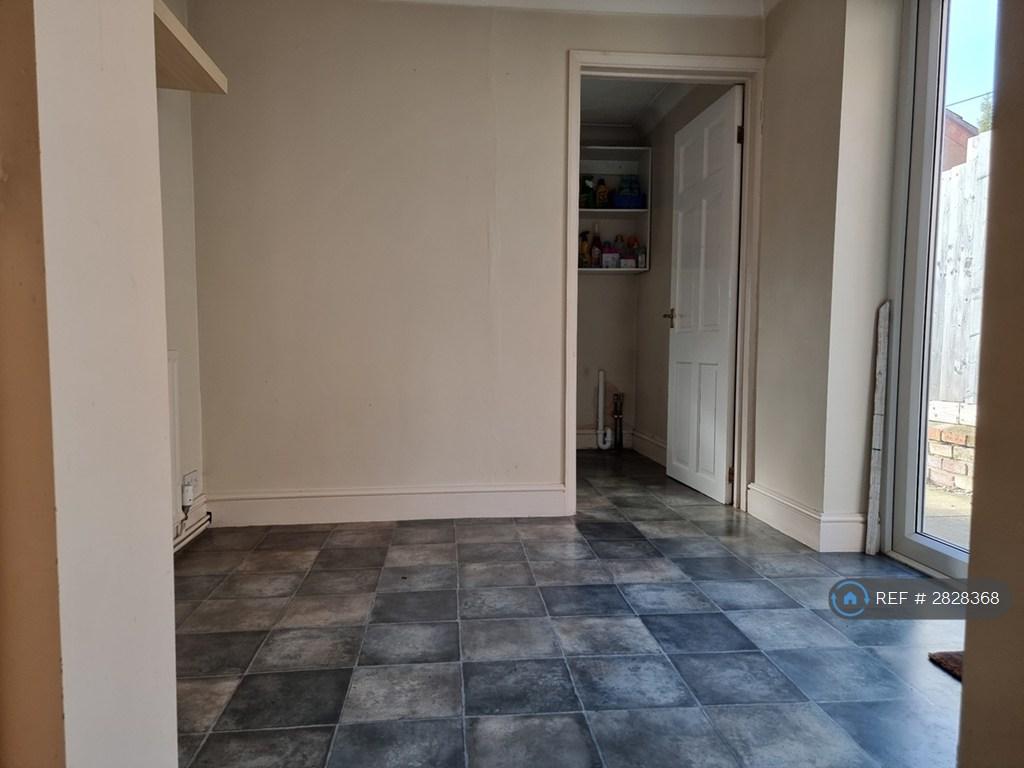 Additional Kitchen Area