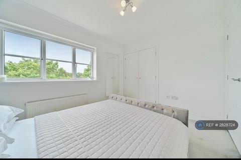 3 bedroom semi-detached house to rent, Swinton Avenue, Rochester, ME3