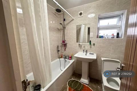 1 bedroom in a house share to rent, Spackmans Way, Slough, SL1
