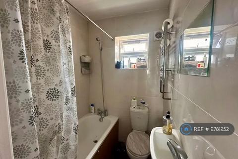 1 bedroom in a house share to rent, Spackmans Way, Slough, SL1