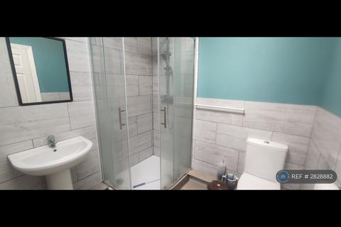 undefined, Dawley Avenue, Uxbridge, UB8