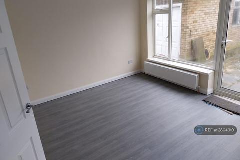 undefined, Poynters Road, Dunstable, LU5