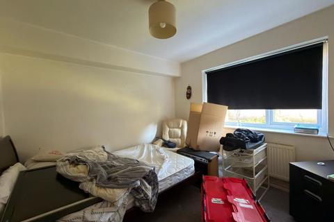 3 bedroom flat for sale, 7 Beech Tree Close, Stanmore, Middlesex, HA7 4UB