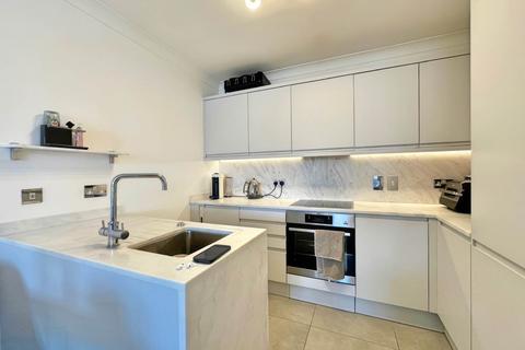 1 bedroom flat to rent, Wapping Wall, London E1W