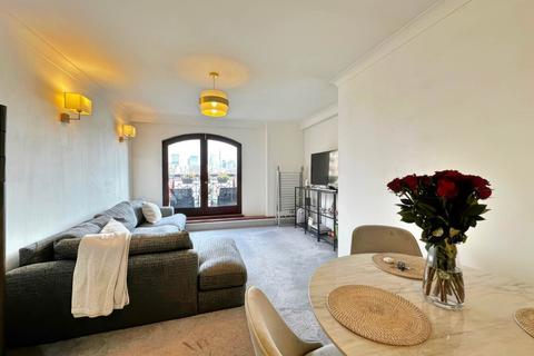 1 bedroom flat to rent, Wapping Wall, London E1W