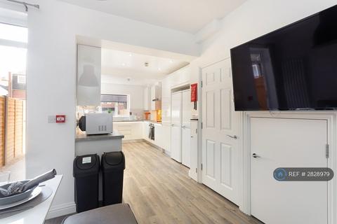 1 bedroom in a house share to rent, Princes Avenue, Watford, WD18