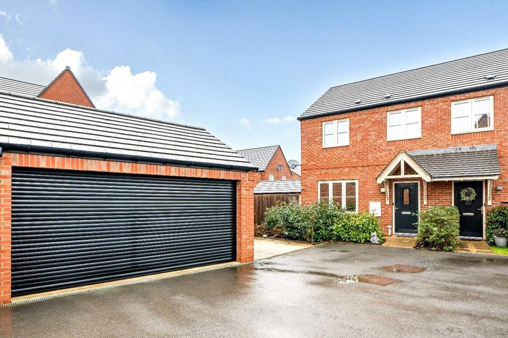 3 bedroom semi-detached house for sale