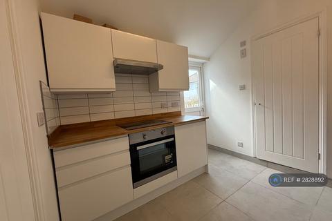 2 bedroom flat to rent, Lewes Road, Brighton, BN2