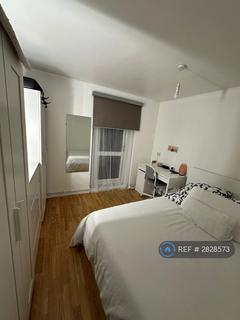 undefined, Pitshanger Lane, London, W5