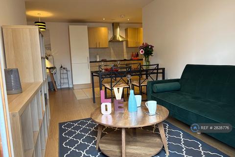 2 bedroom flat to rent, Dyche Street, Manchester, M4