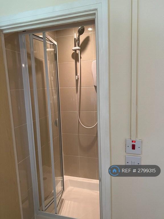 Ensuit Bathroom