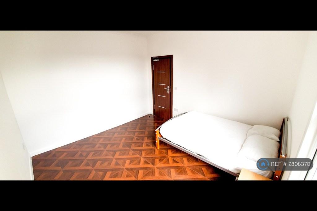 Double Bedroom - Room 1