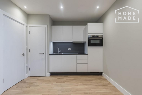 Studio to rent, Gerard Court, Willesden Green, NW2