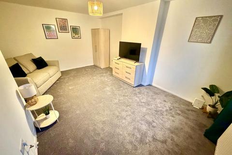 3 bedroom semi-detached house to rent, Blakeston Road, Billingham TS23