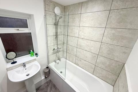 3 bedroom semi-detached house to rent, Blakeston Road, Billingham TS23
