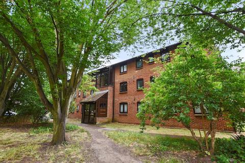 undefined, Claremont Grove, London, W4