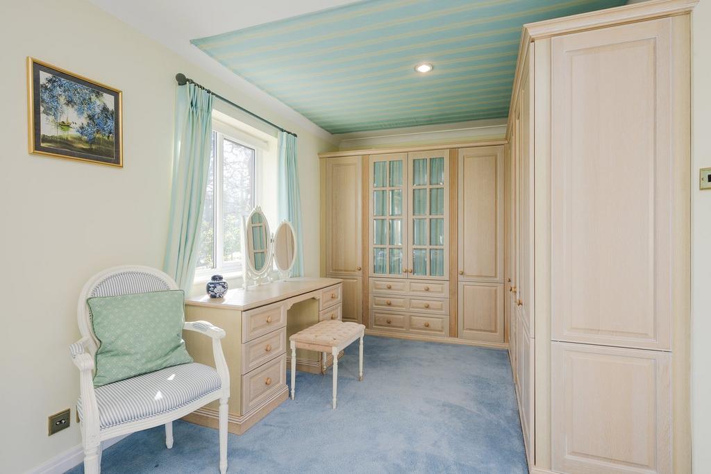 Suite 3 Dressing Area