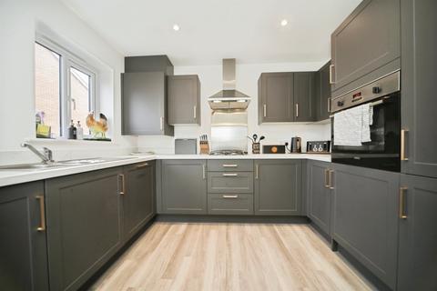 3 bedroom detached house for sale, Peachey Close, Bury St. Edmunds