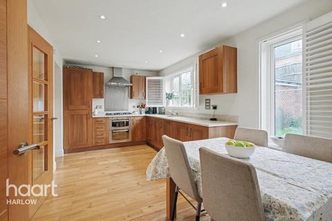 undefined, Saffron Crescent, Sawbridgeworth